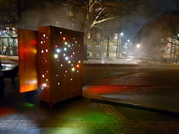 Przed Collegium Novum w Krakowie. Fot. MK